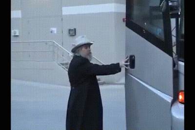 Meeting Merle Haggard and entering backstage for concert 2010 05 02 06H44M PM_gif.gif (14.37 MiB) Viewed 76024 times Terry Lee Hardesty and Merle Haggard